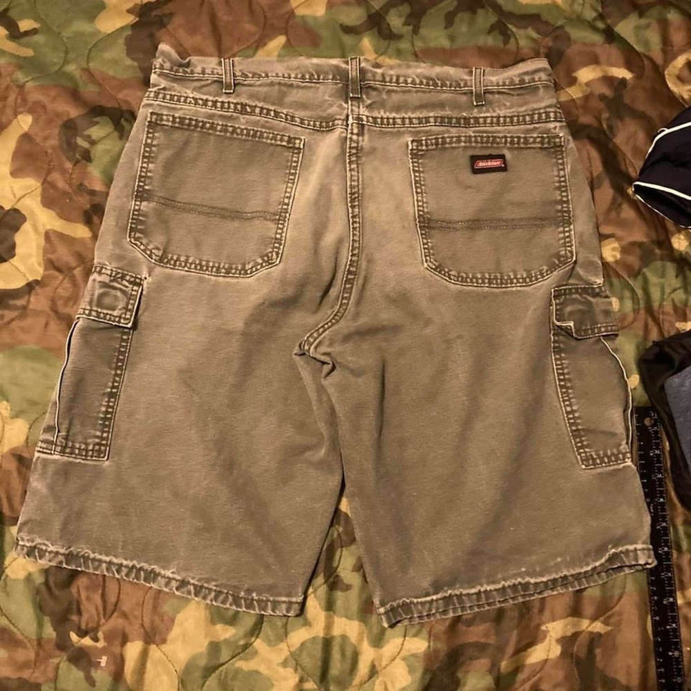 Dickies faded sage carpenter shorts vtg y2k Mexico size 36/13